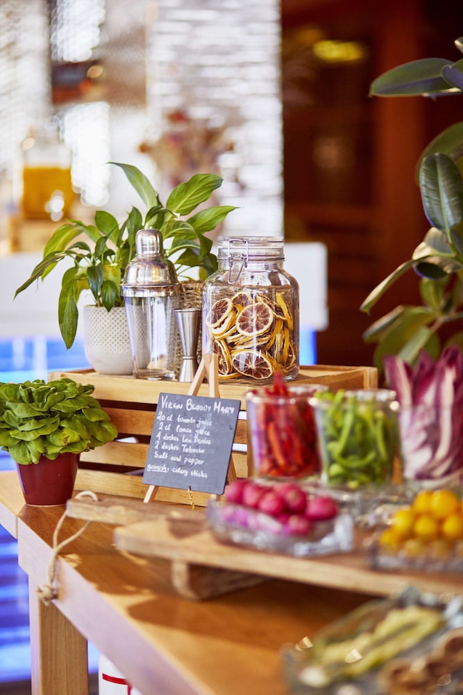 Фото Hyatt Centric Gran VIA Madrid