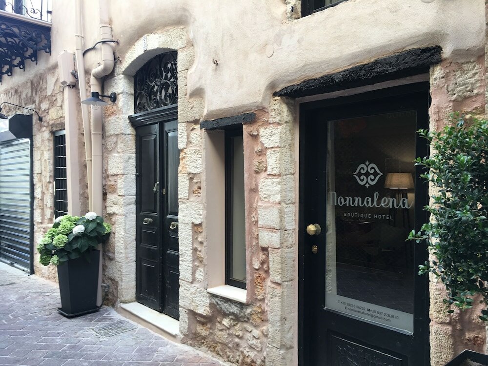 Фото отеля 1