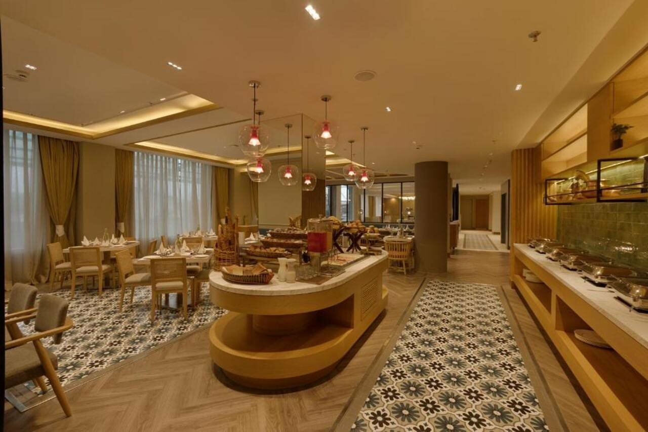 Фото Sarovar Portico Srinagar
