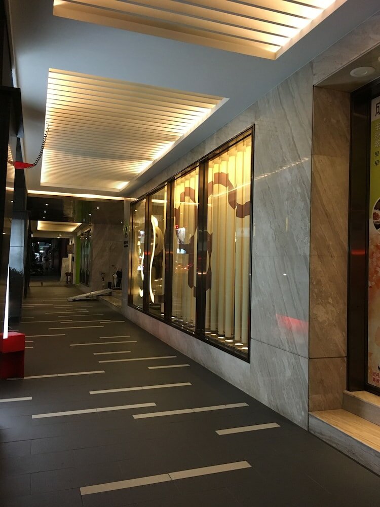 Фото Park City Hotel Central Taichung