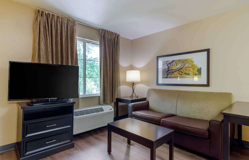 Фото Extended Stay America Select Suites Atlanta Perimeter Peacht
