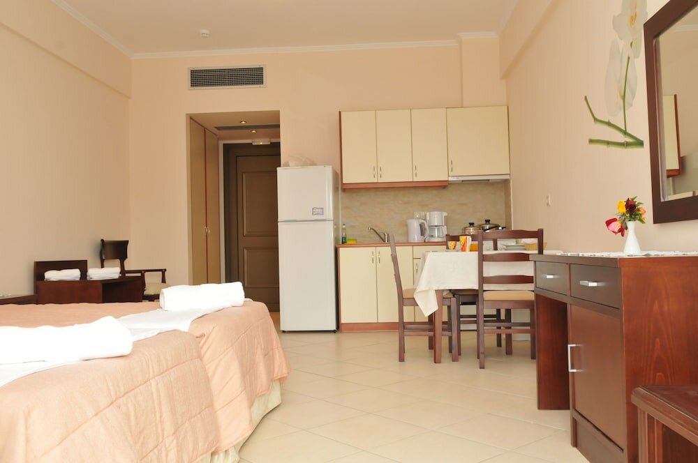 Фото Finiki Plaza