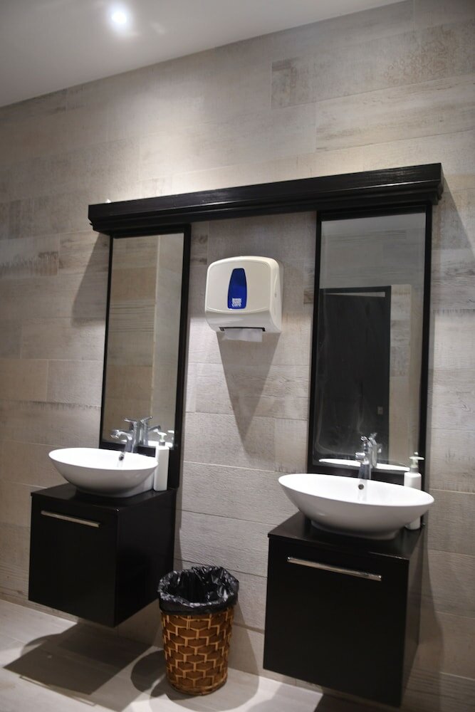 Фото Cascadia Hotel Conference Center