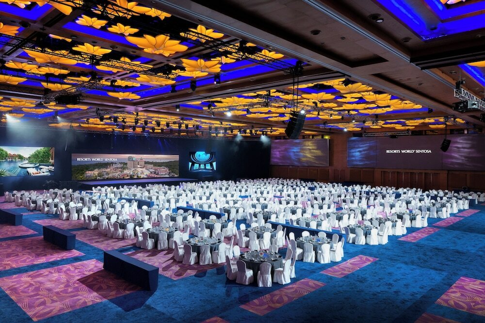 Фото Resorts World Sentosa - Crockfords Tower