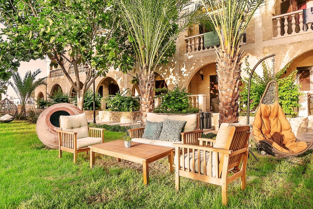 Фото Отель Le Chateau Lambousa