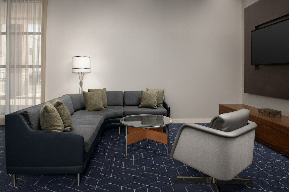 Фото Courtyard Syracuse Downtown At Armory Square