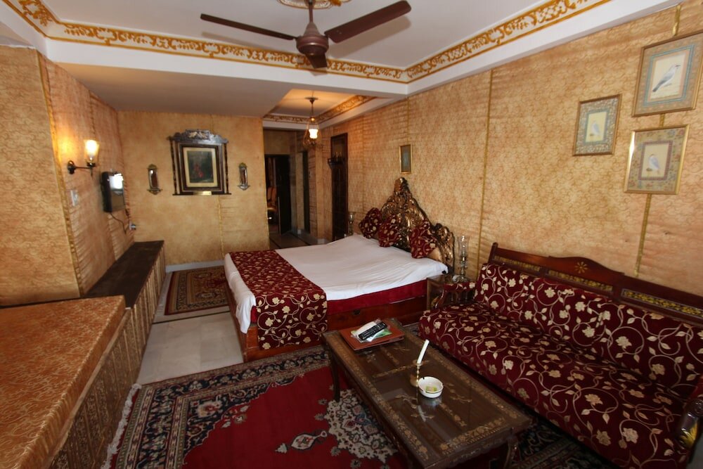 Фото WelcomHeritage Grace Hotel