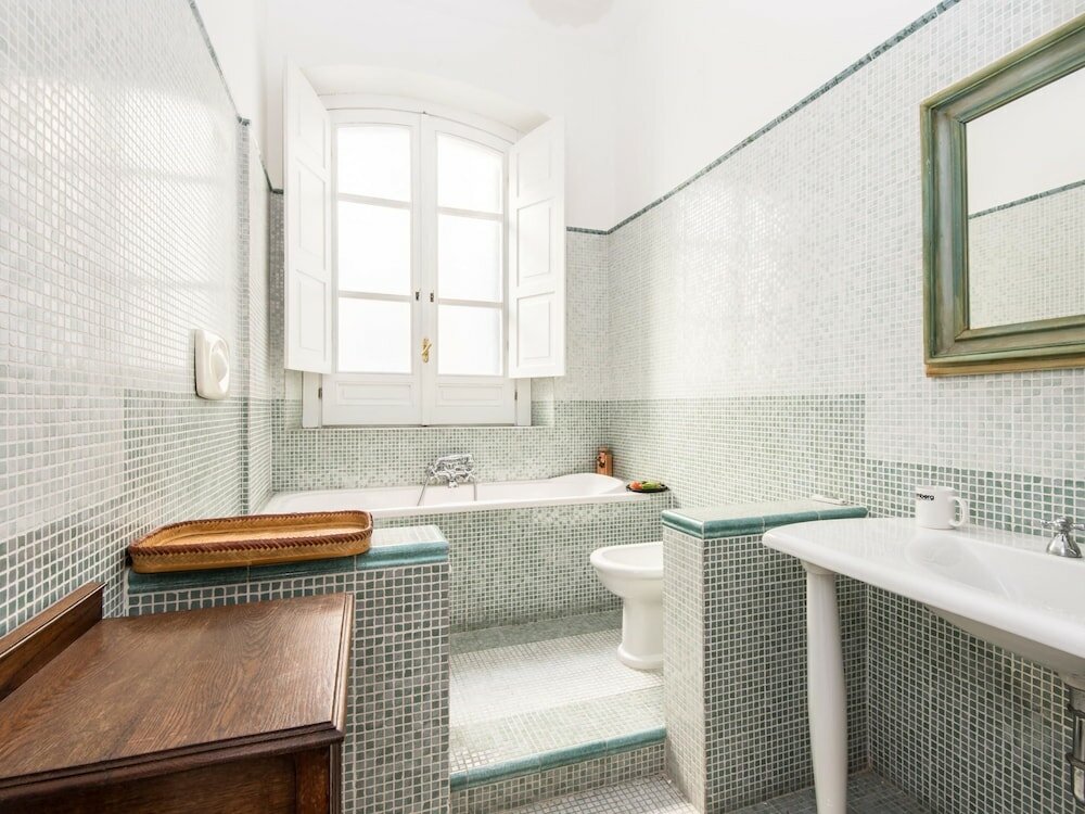 Фото Rsh Luxury Vatican Four Bedroom Apartment