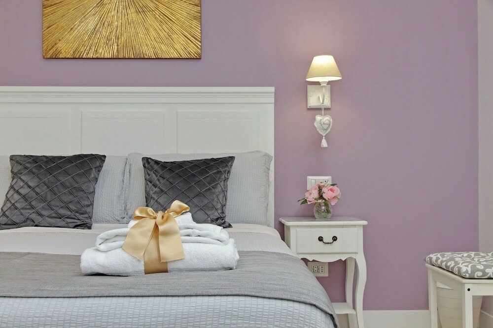 Фото Roman Holiday Charming