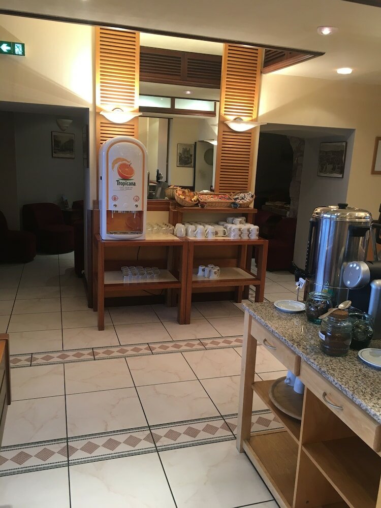 Фото Hotel Kyriad Rodez