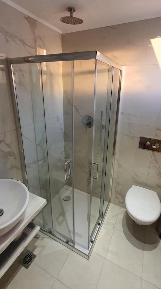 Фото International Hotel