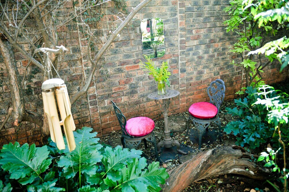 Фото 5th Avenue Gooseberry Guest House