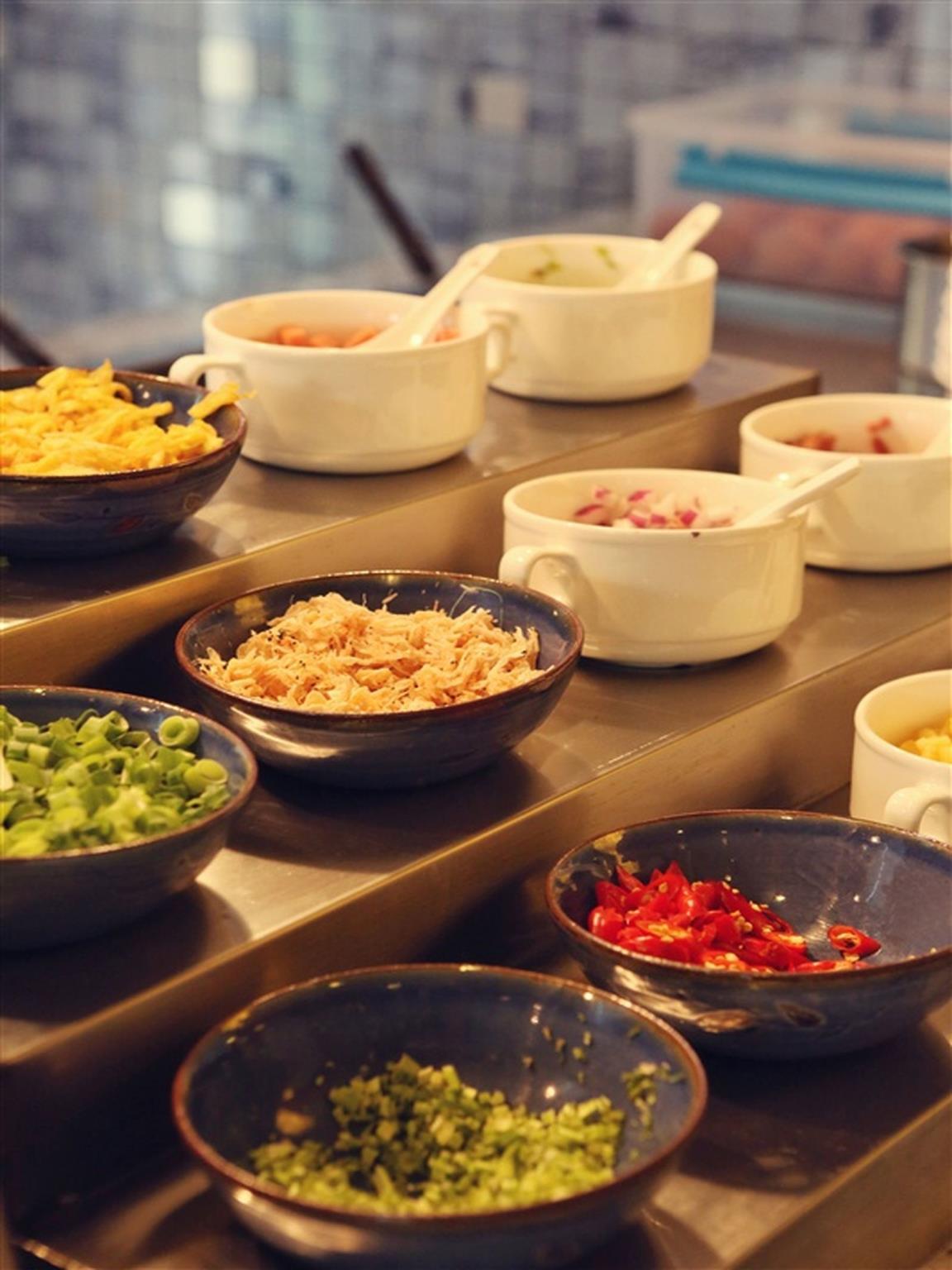 Фото Qingdao Kuaitong International Hotel