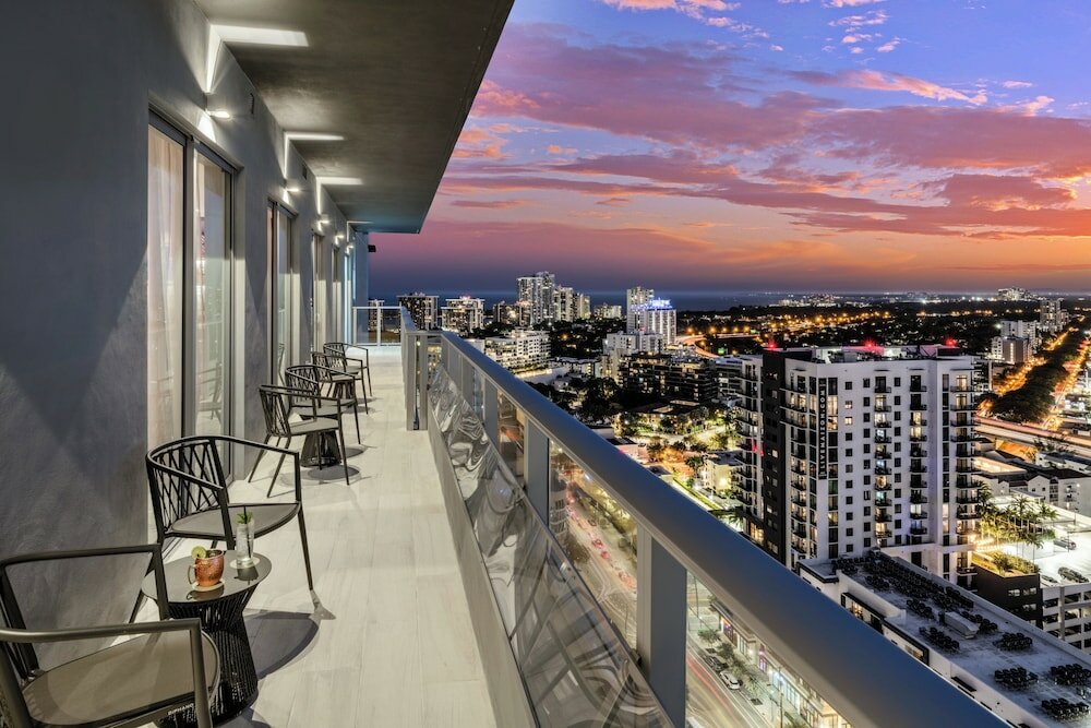 Фото Atwell Suites Miami Brickell by IHG
