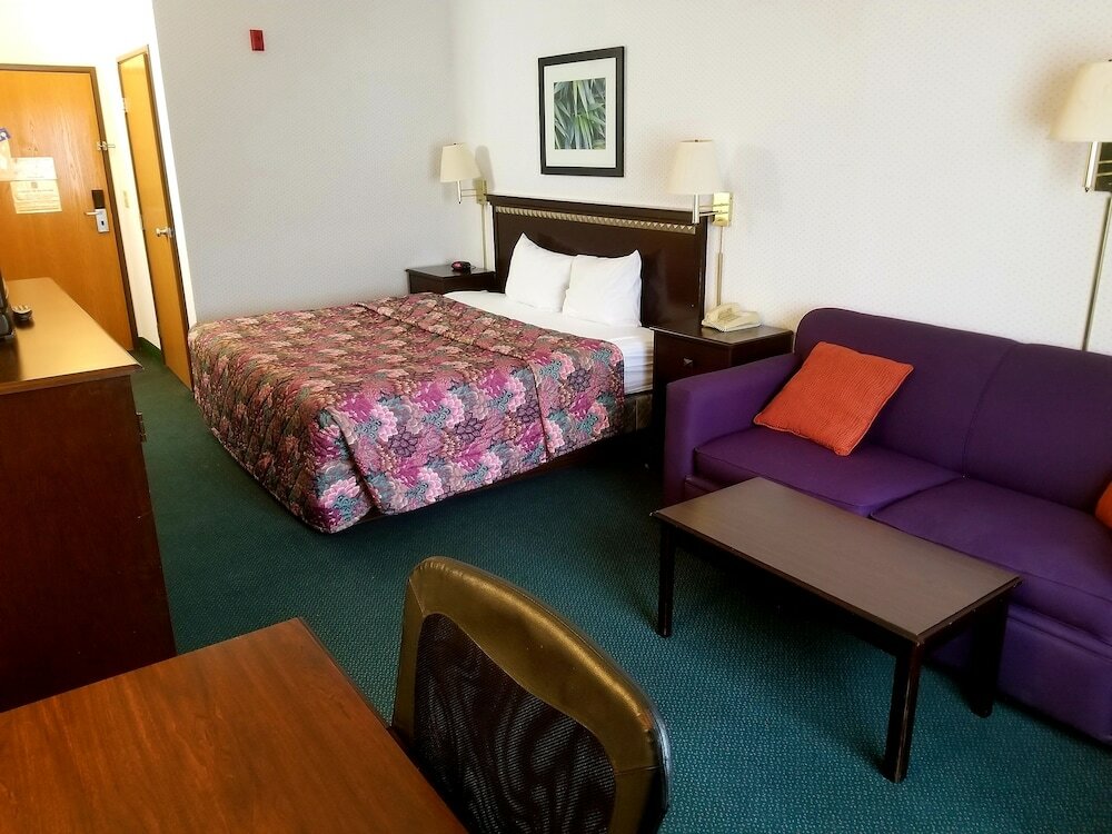 Фото Rodeway Inn Urbana Champaign University Area