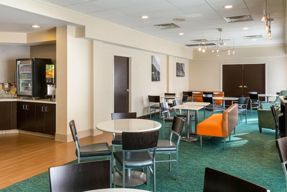 Фото Springhill Suites by Marriott Louisville Hurstbourne North