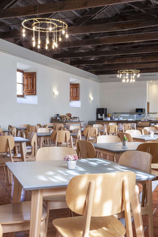 Фото Macià Monasterio de los Basilios Hotel