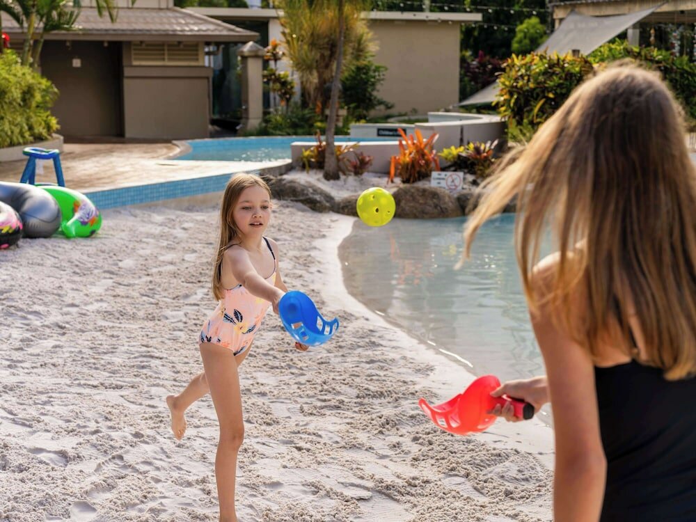 Фото Novotel Cairns Oasis Resort