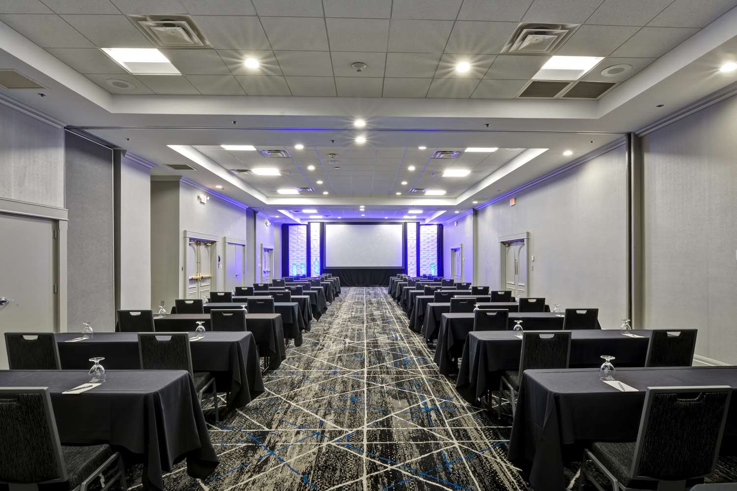 Фото Embassy Suites by Hilton Miami International Airport