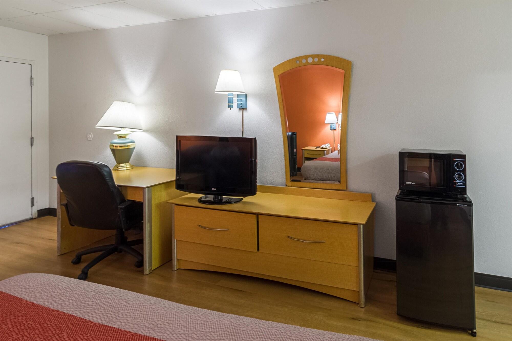 Фото Motel 6 Groton, Ct