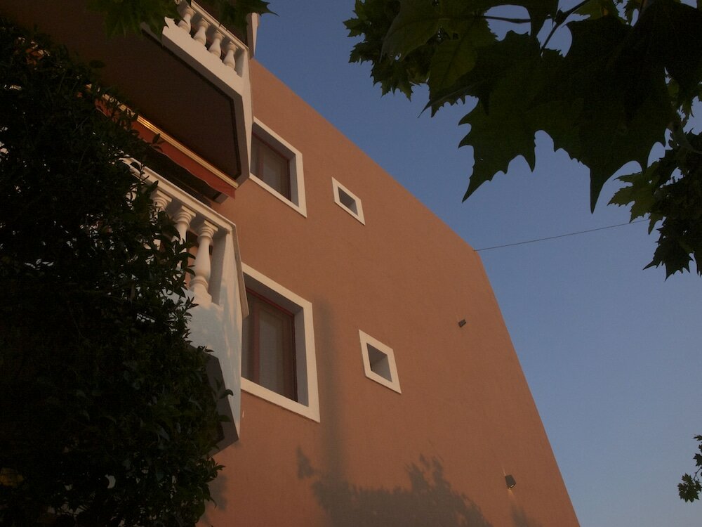 Фото Fanari Hotel