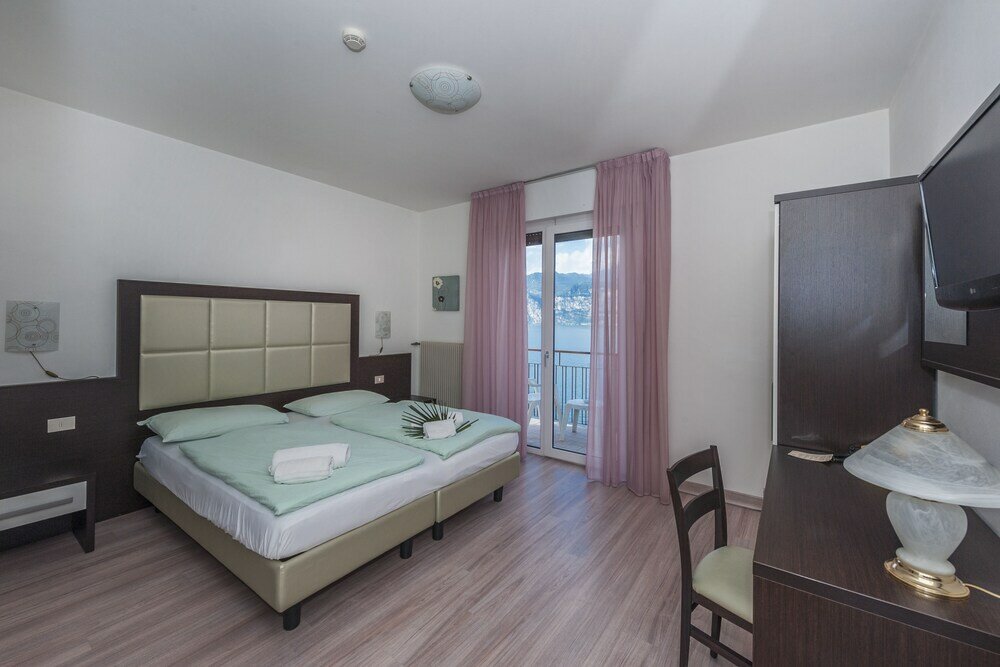 Фото Hotel Villa Carmen