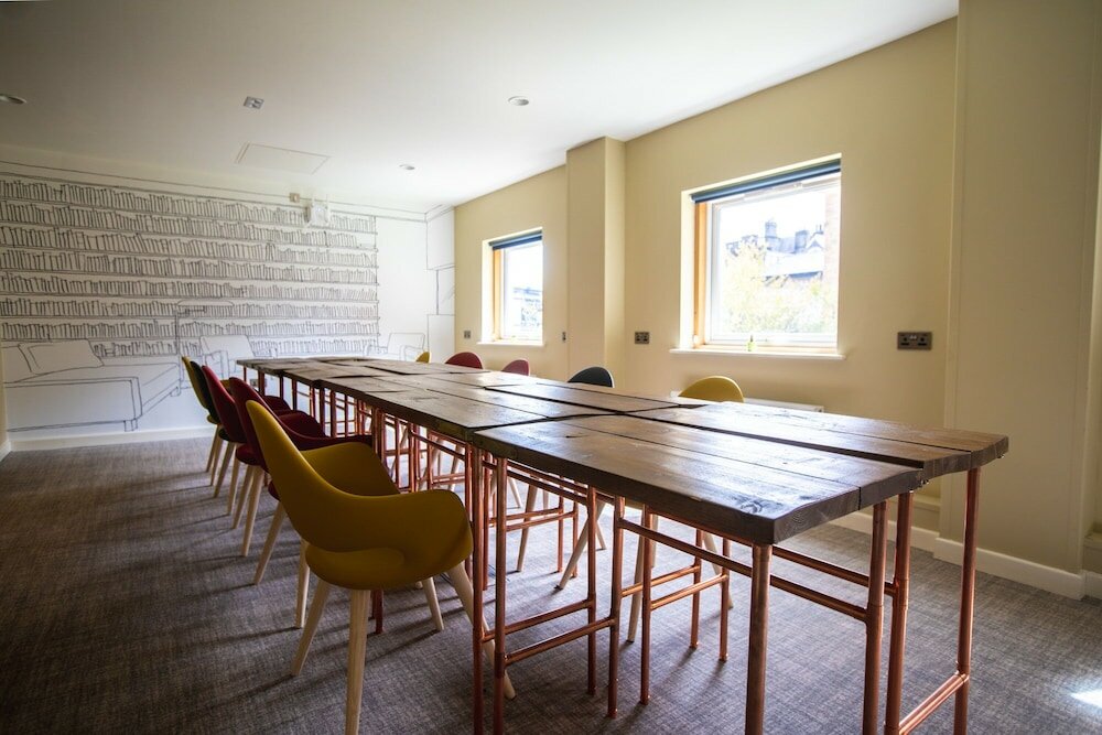 Фото Jonas Hotel