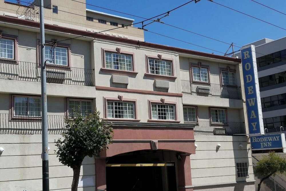 Фото Rodeway Inn Civic Center