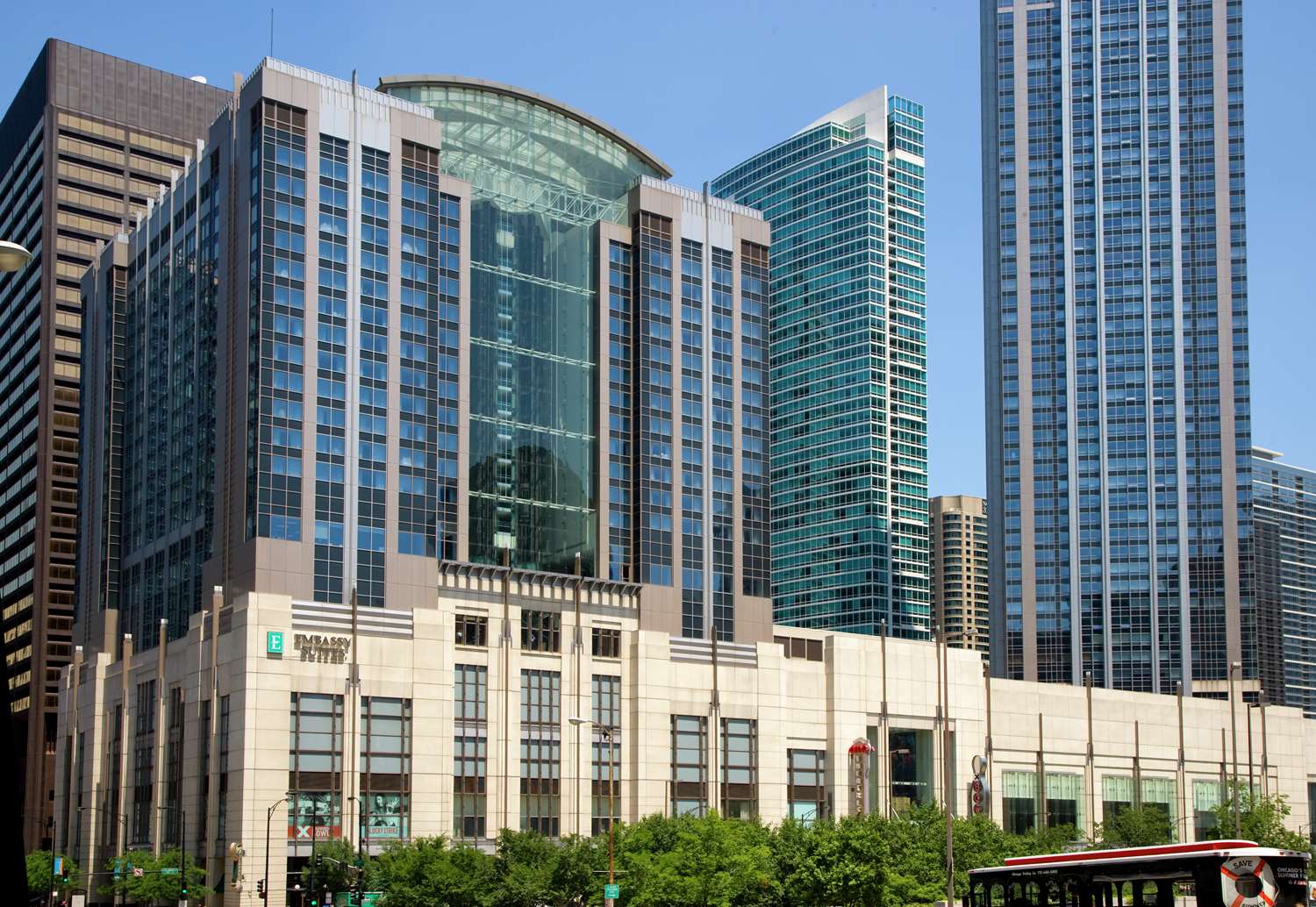 Фото Embassy Suites by Hilton Chicago Downtown Magnificent Mile