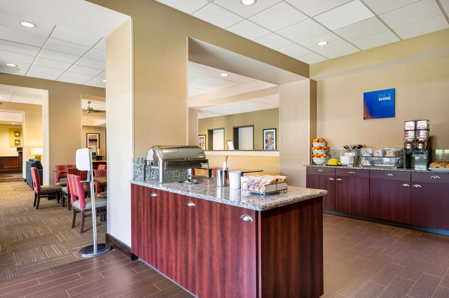 Фото Comfort Suites Northlake