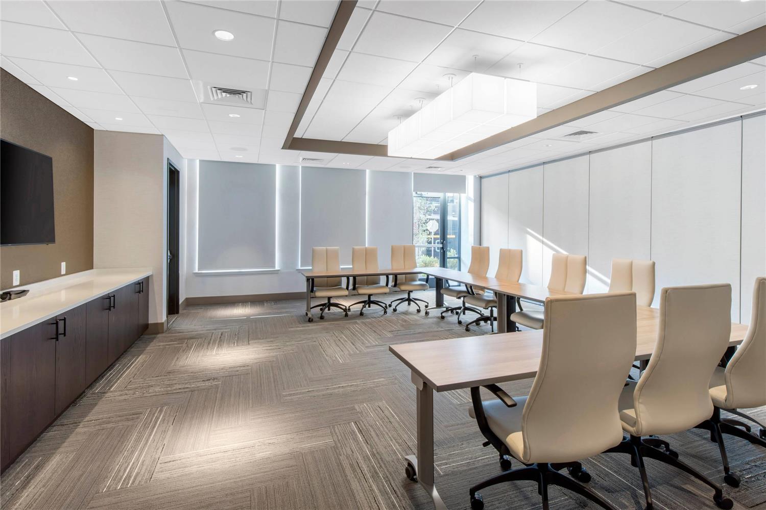 Фото Cambria Hotel College Park