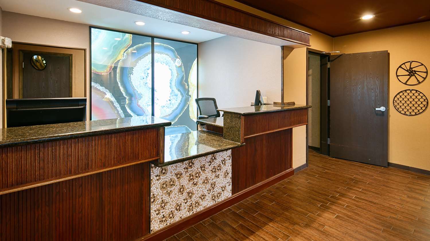 Фото Best Western Plus Rama Inn