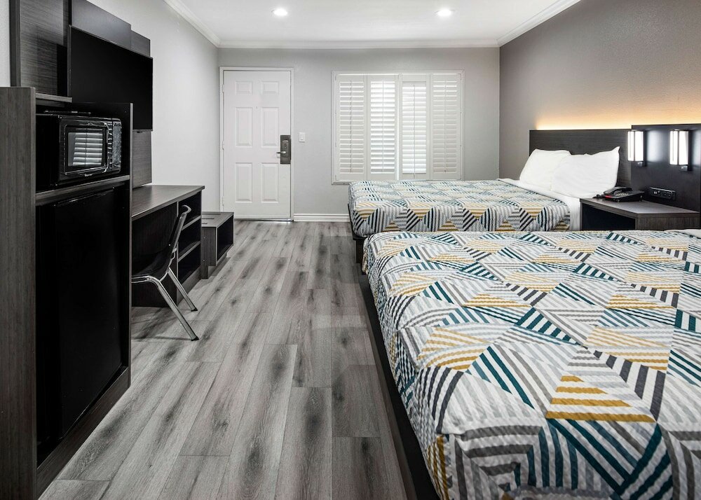 Фото Motel 6 Anaheim, Ca - Convention Center