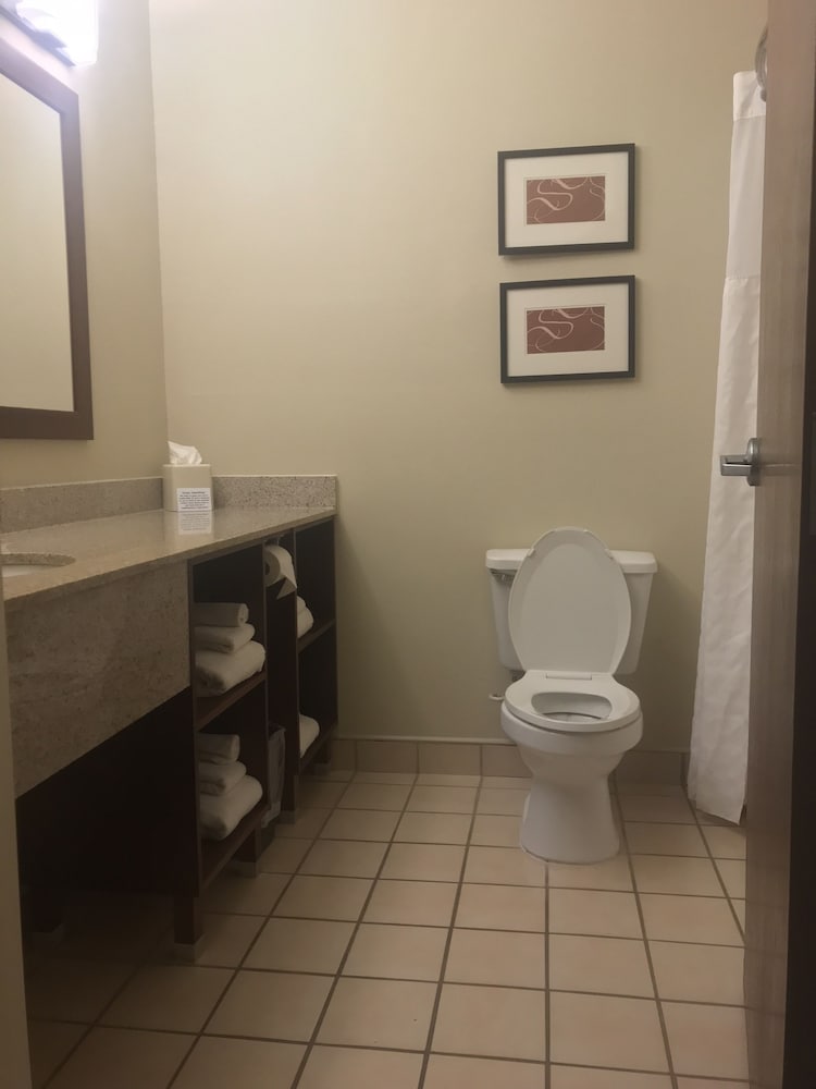 Фото Quality Suites Ne Indianapolis Fishers