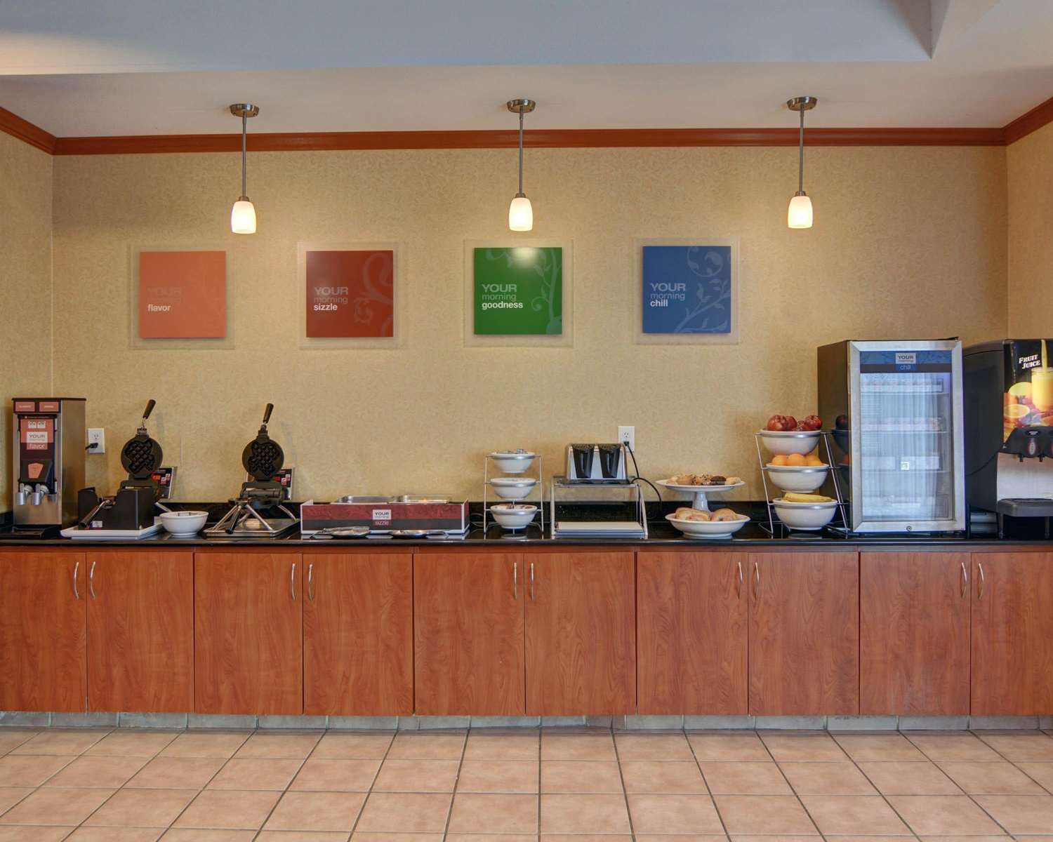 Фото Quality Suites Near Cedar Creek Lake