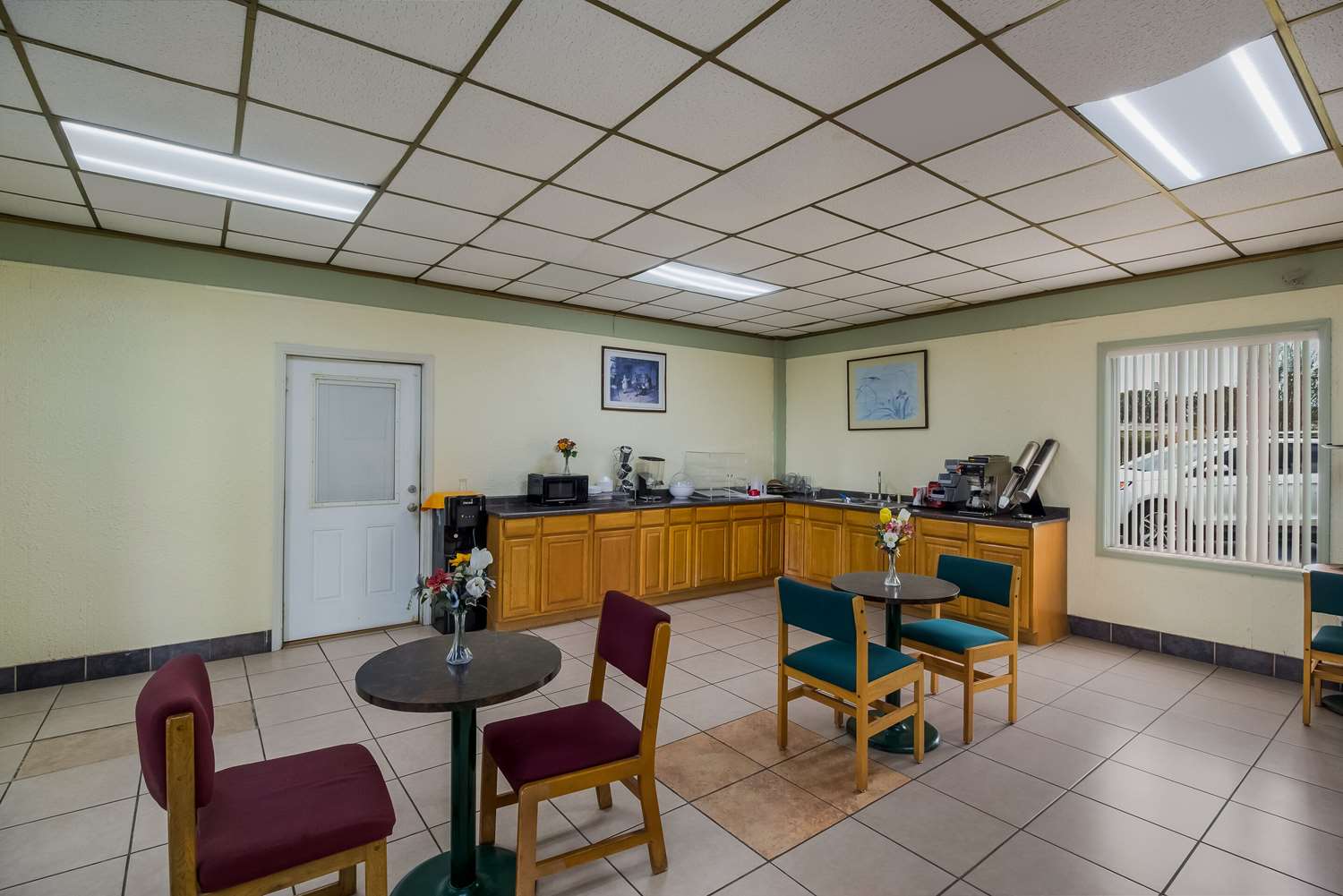 Фото Midtown Inn