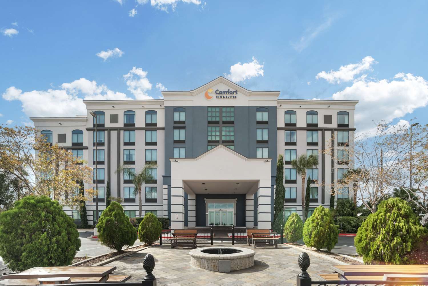 Фото Comfort Inn & Suites New Orleans Airport North