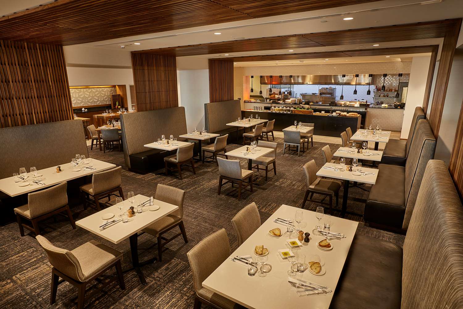 Фото Hilton Cleveland Downtown