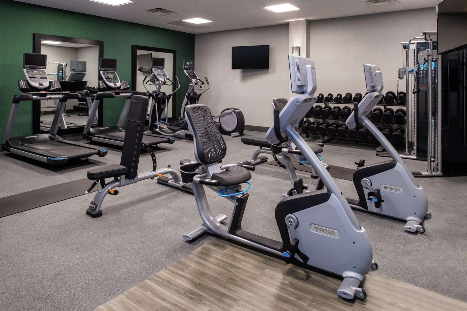 Фото Hampton Inn & Suites Winston-Salem Downtown