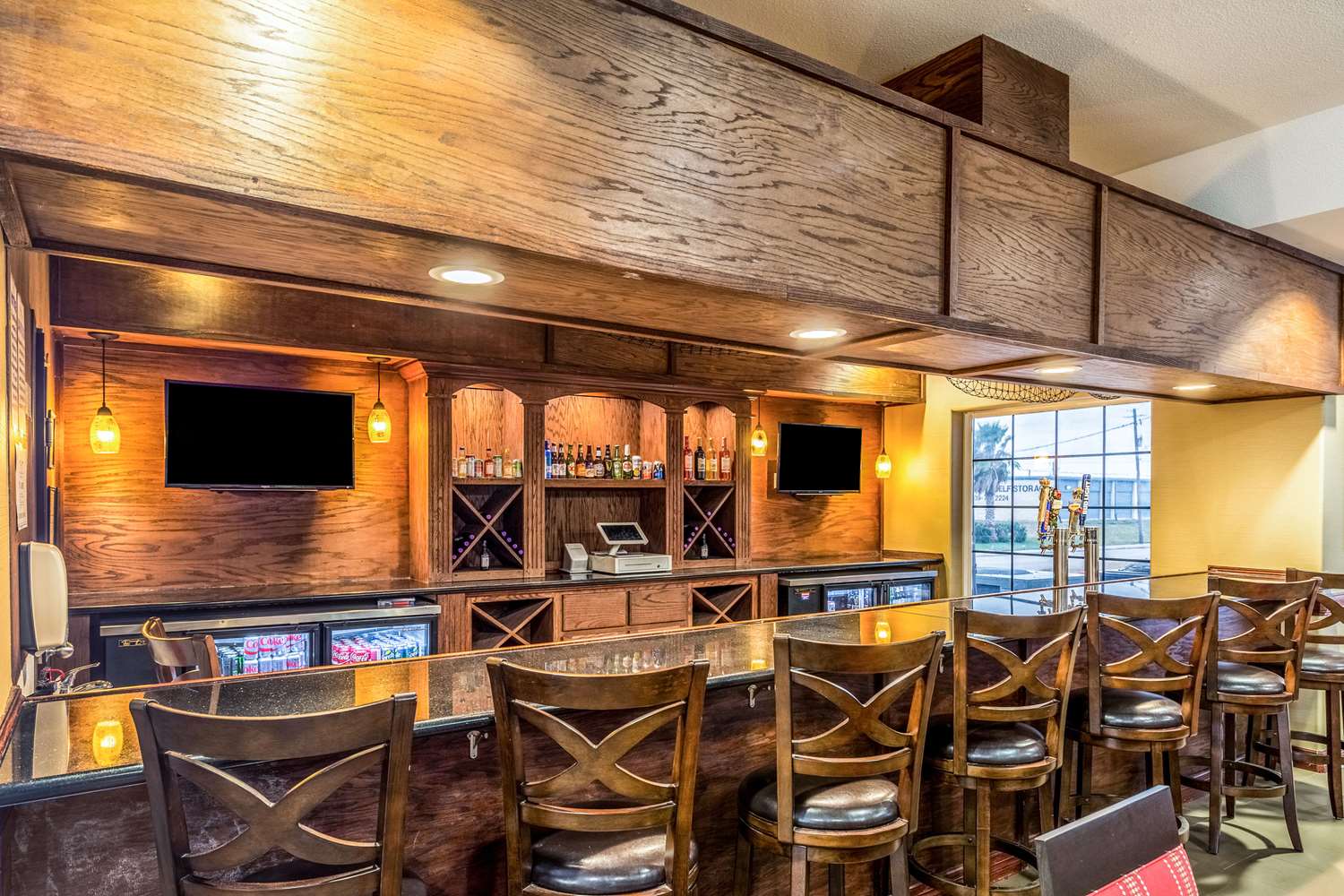 Фото Comfort Suites Galveston