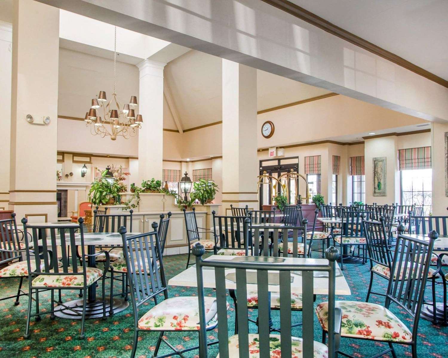 Фото Baymont by Wyndham South Holland