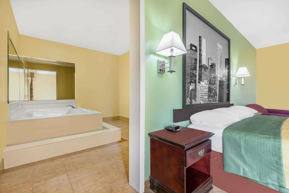 Фото Super 8 by Wyndham Bay City