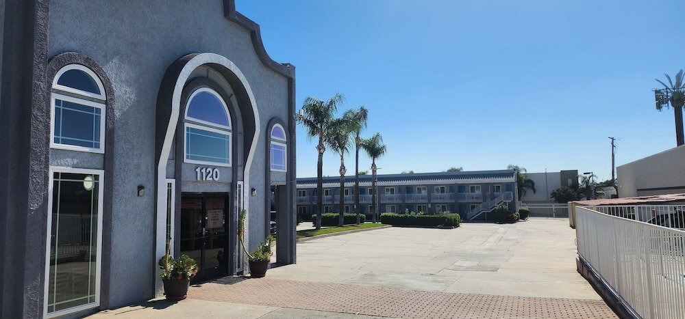 Фото Mayfair Inn