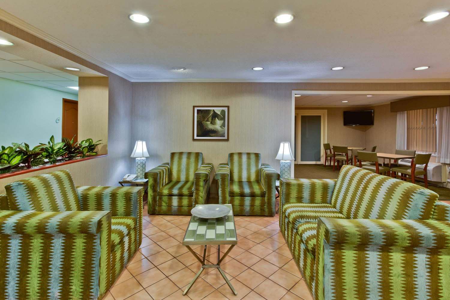 Фото La Quinta Inn & Suites by Wyndham Lakeland East