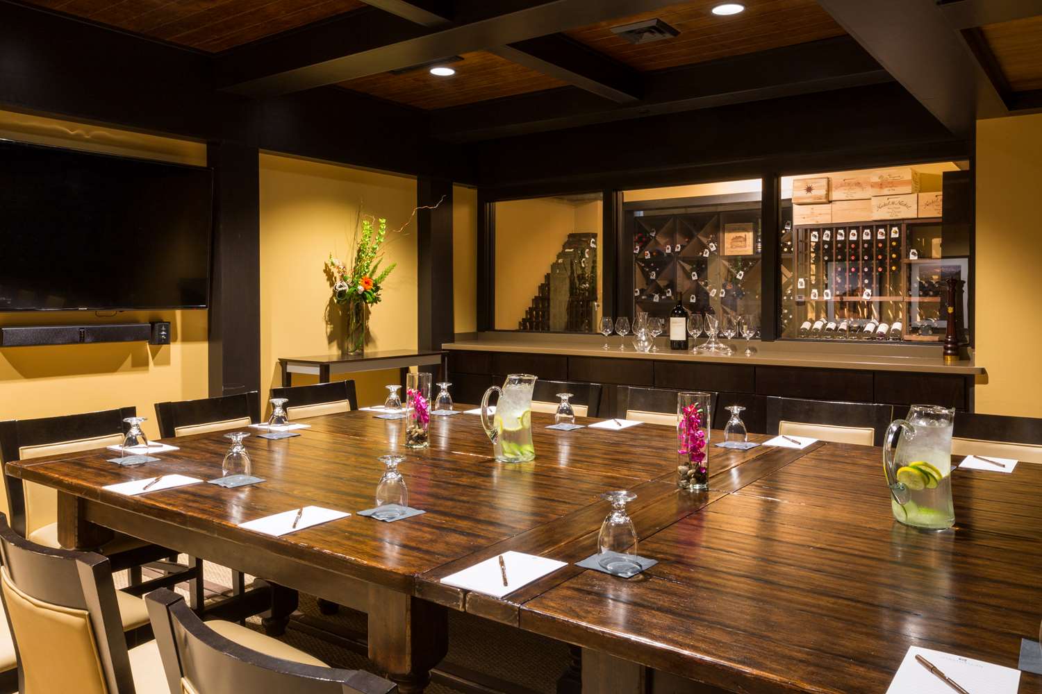 Фото The Strathallan Rochester Hotel & Spa- A DoubleTree by Hilton