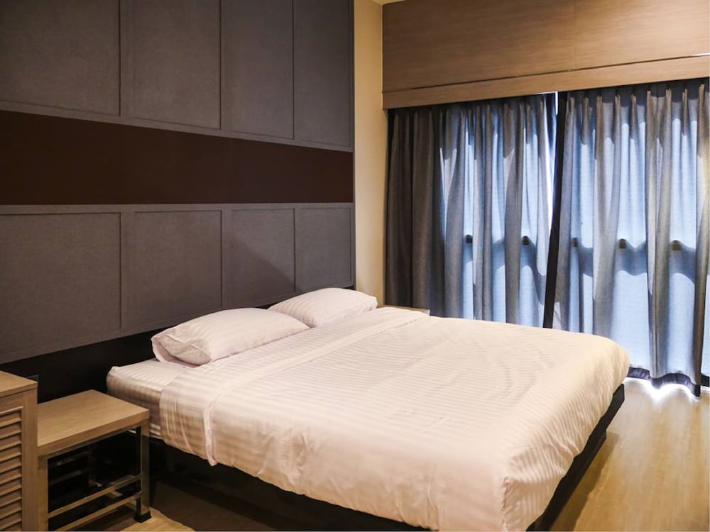 Фото Lazy Sunday Hostel