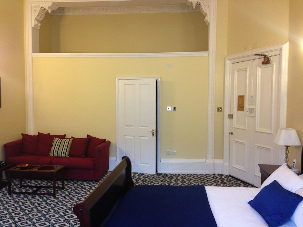 Фото Отель Edinburgh Thistle