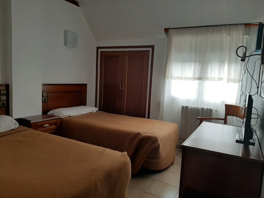 Фото Hotel Font del Marge