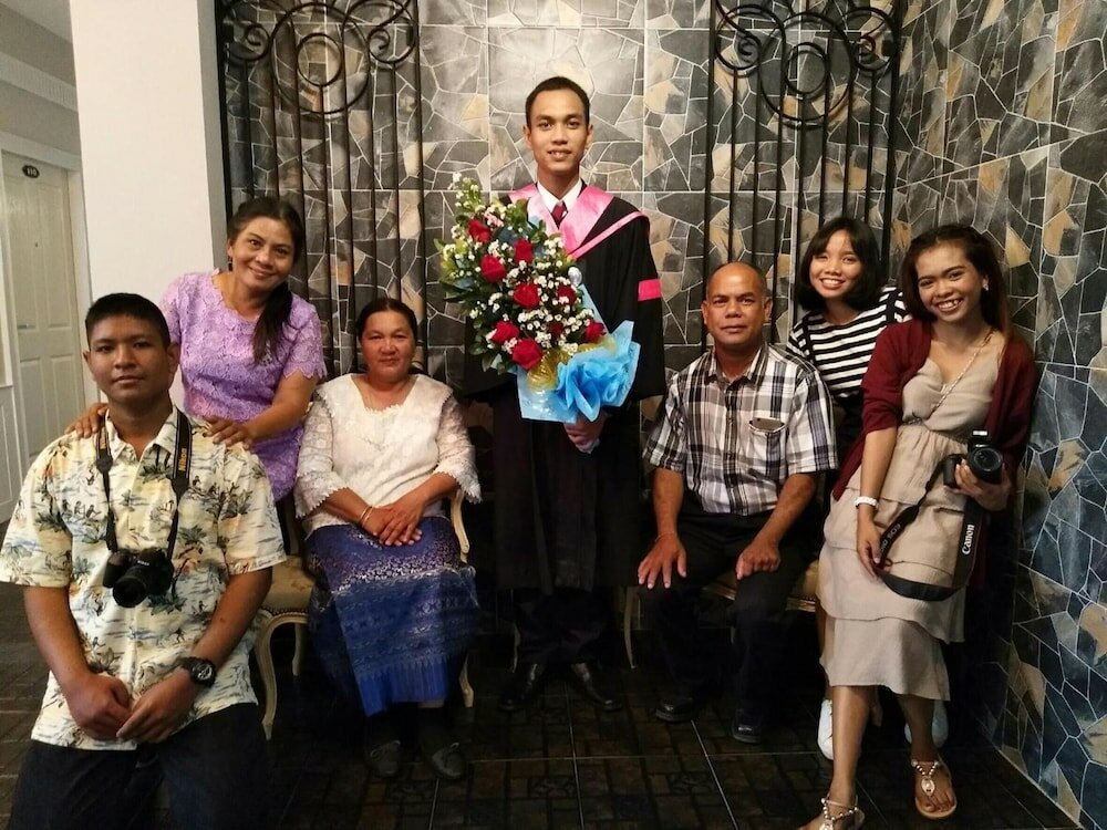 Фото Ploy's Pearl Hotel