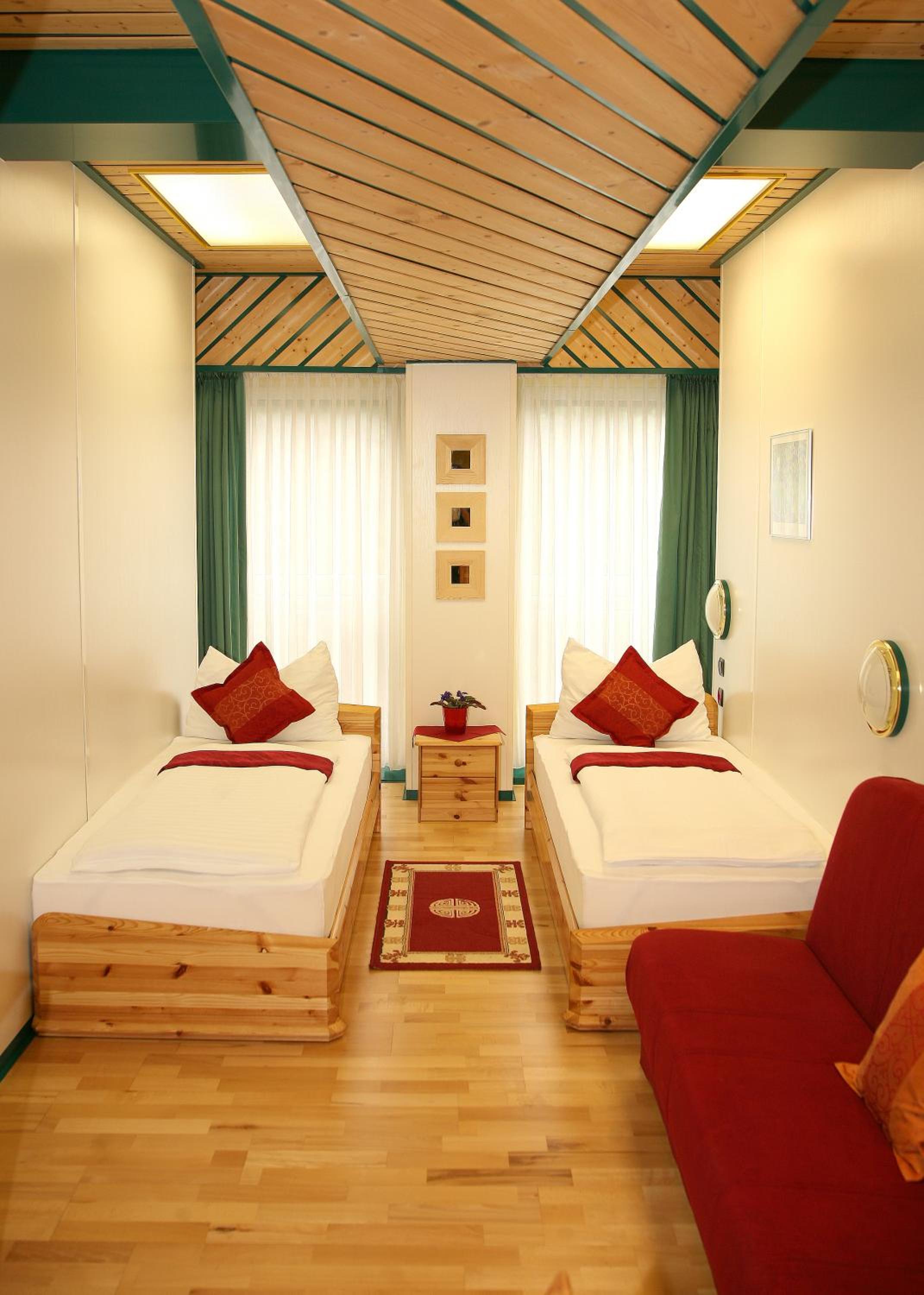 Фото Asperner Löwe